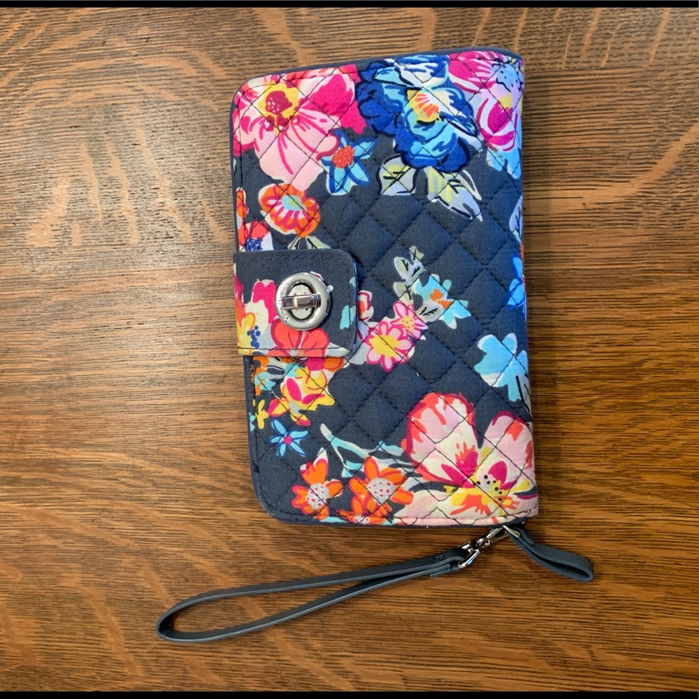 Vera Bradley wristlet